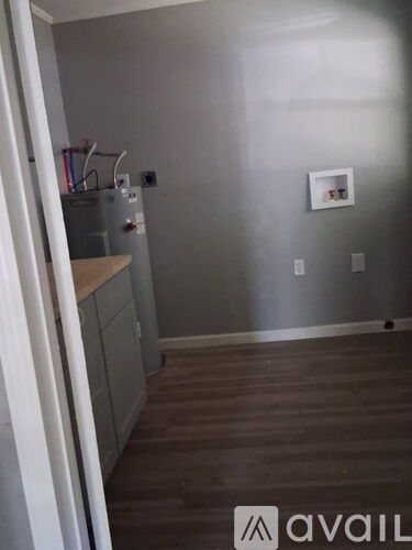 802 Sullenberger Ave 4 Beds Single Family Home for Rent - Photo gallery 1