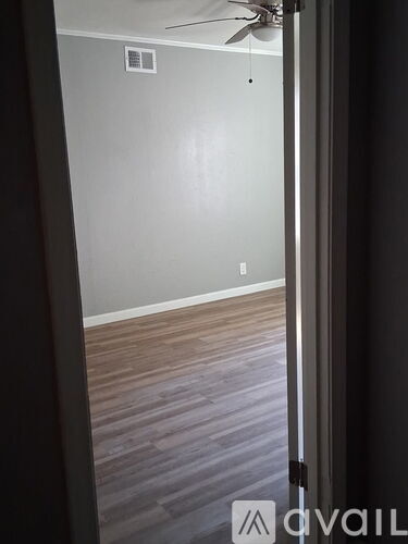 802 Sullenberger Ave 4 Beds Single Family Home for Rent - Photo gallery 2
