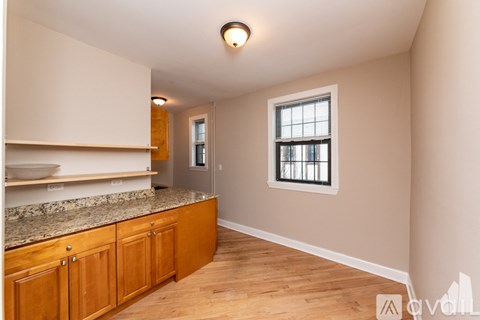 894 Green Bay Rd 2 Beds Apartment for Rent