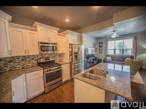 7176 Beamon Street 3 Beds Apartment for Rent