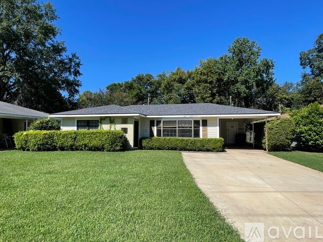 4722 Akard Avenue 3 Beds Single Family Home for Rent - Photo gallery 1