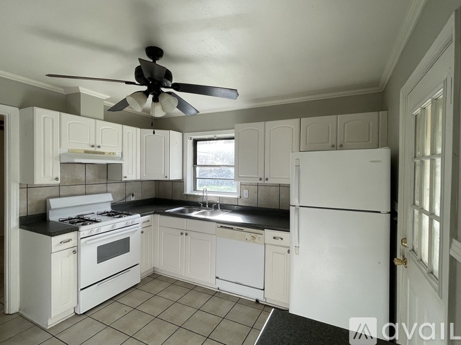 4722 Akard Avenue 3 Beds Single Family Home for Rent - Photo gallery 4