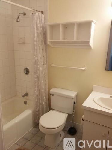 1000 Memorial Dr 3 Beds Apartment for Rent