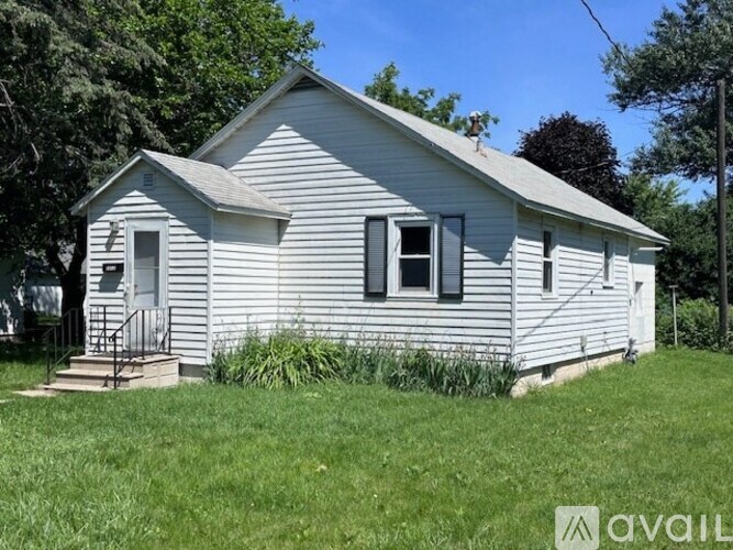1312 11th Ave NW 1 Single Family Home for Rent - Photo gallery 1
