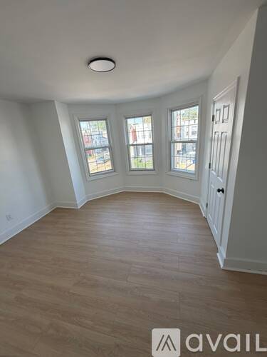 6016 Media St 3 Beds Single Family Home for Rent - Photo gallery 5