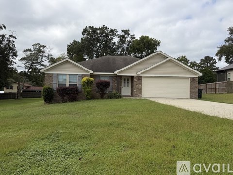 1906 Fern Dr 3 Beds Apartment for Rent