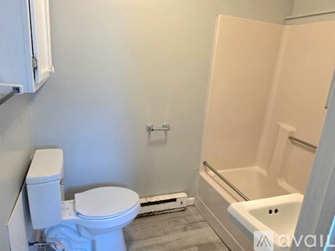 319 E College St 3 Beds Apartment for Rent