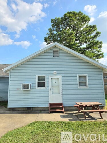 319 E College St 3 Beds Apartment for Rent