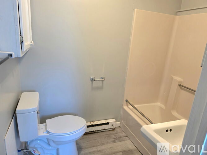 319 E College St 3 Beds Apartment for Rent - Photo gallery 3