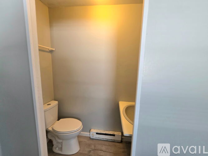 319 E College St 3 Beds Apartment for Rent - Photo gallery 4