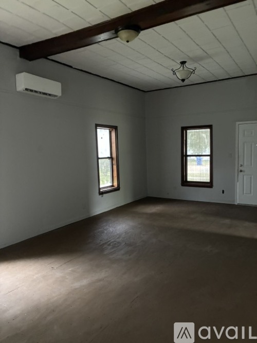 312 N Royal St 3 Beds Single Family Home for Rent - Photo gallery 4