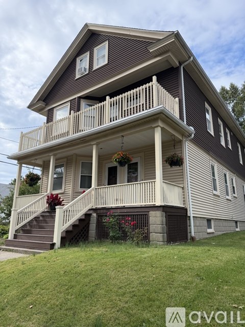 127 Whitford Ave 2 Beds Apartment for Rent