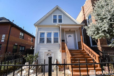 2106 North Whipple Street 2 Beds Apartment for Rent