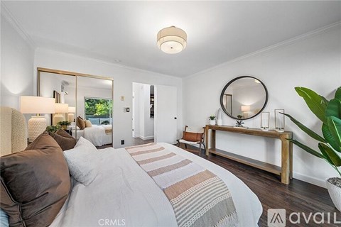 4900 Overland Ave 2 Beds Apartment for Rent