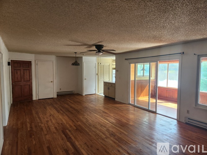 416 Lake Shore N 2 Beds Condo for Rent - Photo gallery 3