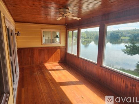 416 Lake Shore N 2 Beds Apartment for Rent