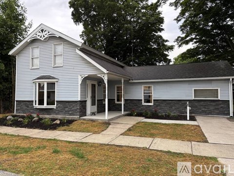 20 W 5Th St 4 Beds Apartment for Rent