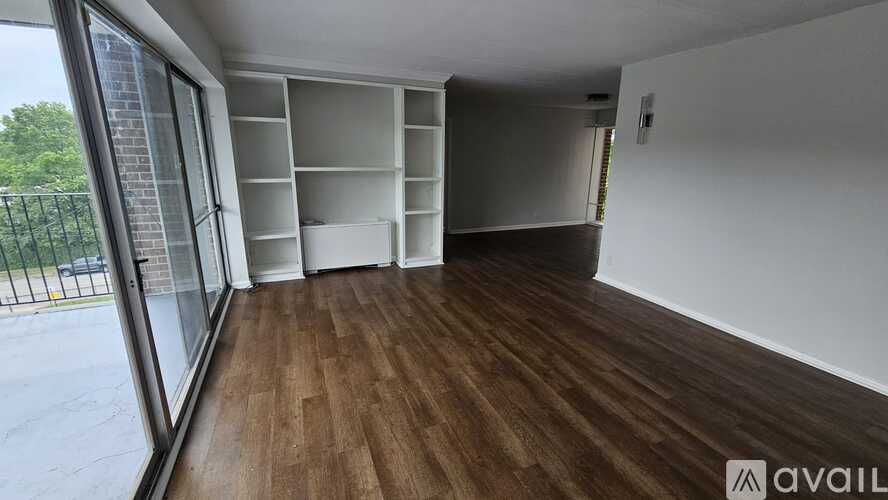 6011 Emerson St 2 Beds Apartment for Rent - Photo gallery 4