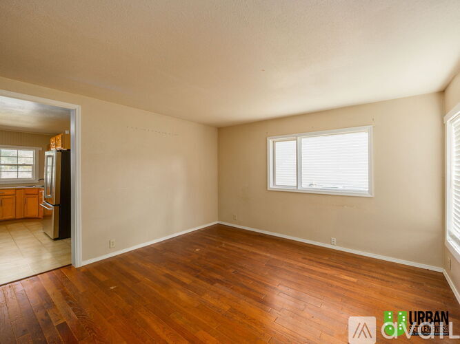 1517 E Mallon Ave 2 Beds Single Family Home for Rent - Photo gallery 3