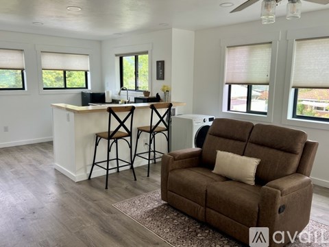 420 North 6Th Avenue Studio Apartment for Rent