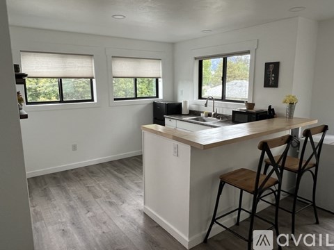 420 North 6Th Avenue Studio Apartment for Rent