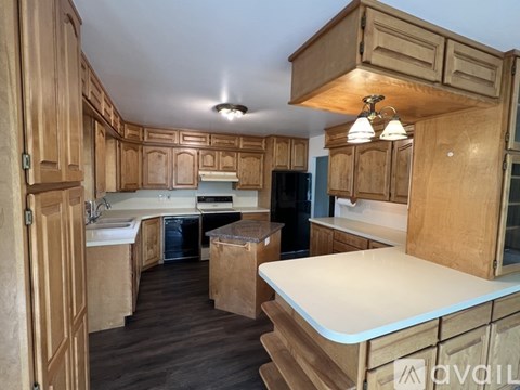 656 Leisure Drive 4 Beds Apartment for Rent
