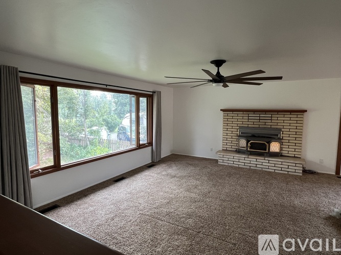 656 Leisure Drive 4 Beds Single Family Home for Rent - Photo gallery 4