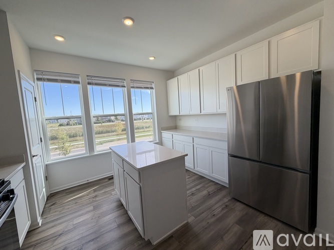 25627 West Wakefield Drive 3 Beds Single Family Home for Rent - Photo gallery 4