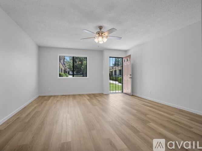 371 Rim Rock Cir 2 Beds Townhouse for Rent - Photo gallery 3