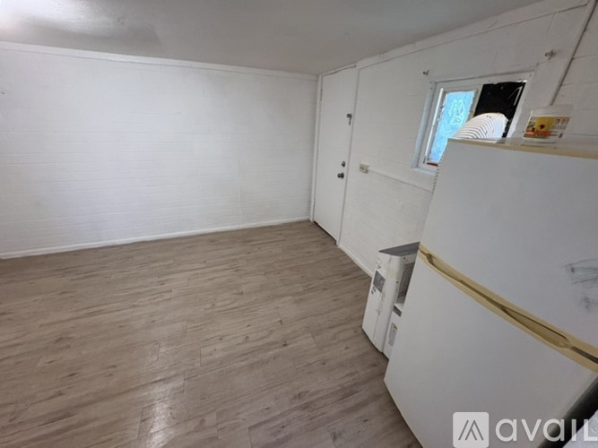 3607 West Meadowbrook Avenue Studio Single Family Home for Rent - Photo gallery 5