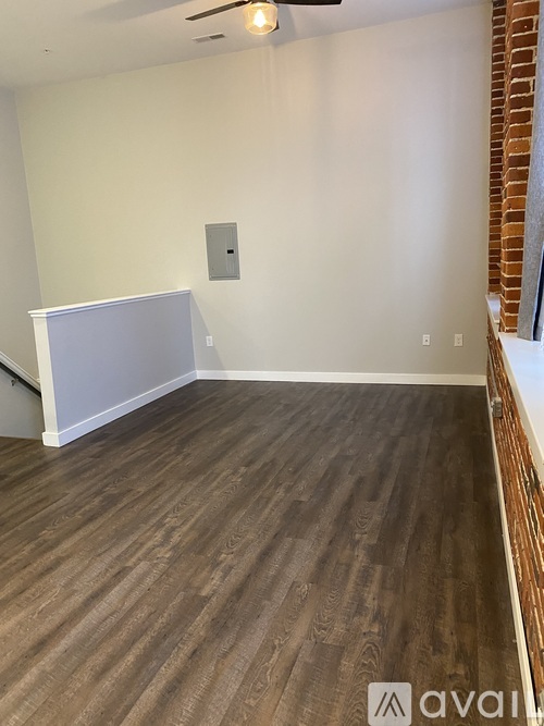 685 Lawrence Street 1 Apartment for Rent - Photo gallery 1