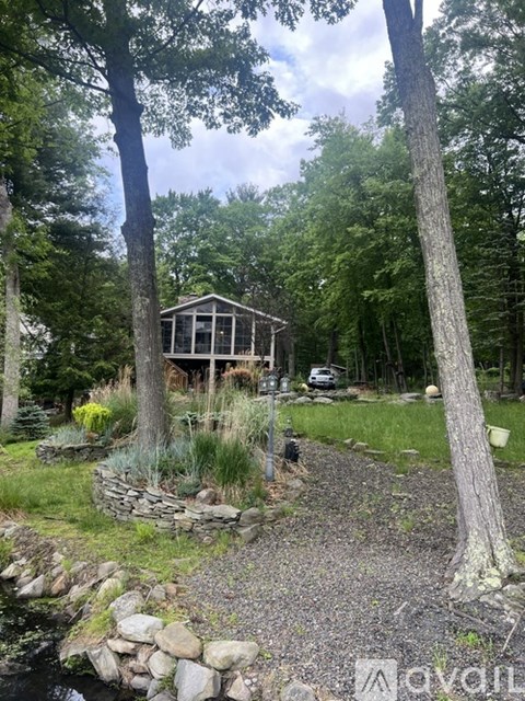 193 Mountain Lake Dr 3 Beds Apartment for Rent