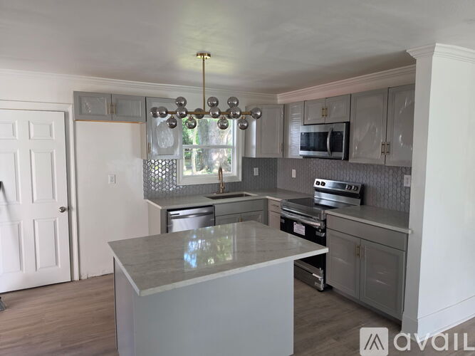 706 Lang St 3 Beds Single Family Home for Rent - Photo gallery 1