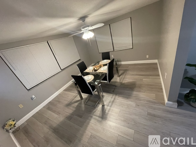 9005 Hunt Club Lane 3 Beds Single Family Home for Rent - Photo gallery 5