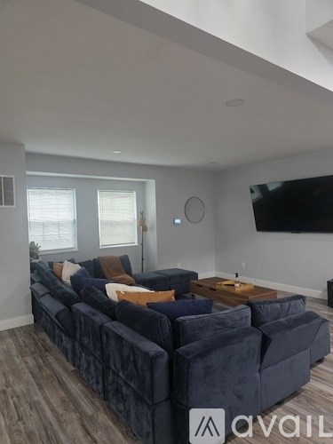 3226 Central Ave 4 Beds Apartment for Rent