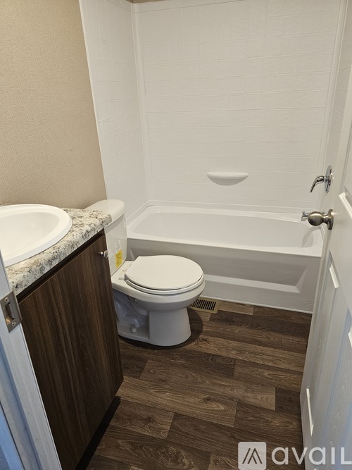 172 Roark Drive 2 Beds Single Family Home for Rent - Photo gallery 4