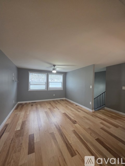 9350 Gentle Folk 3 Beds Apartment for Rent