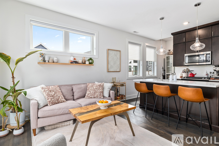 631 Fairview Ave NE 1 Condo for Rent - Photo gallery 5