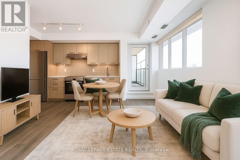 304 - 2301 DANFORTH AVENUE 3 Beds Apartment for Rent