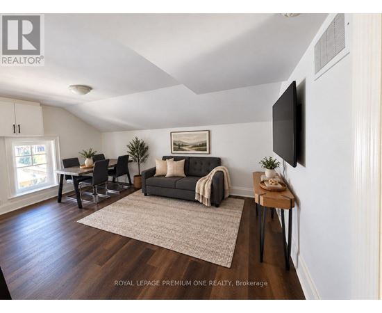 UPPER - 10496 ISLINGTON AVENUE 2 Beds House for Rent - Photo gallery 1