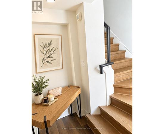 UPPER - 10496 ISLINGTON AVENUE 2 Beds House for Rent - Photo gallery 4