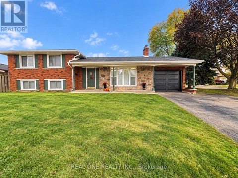 UPPER - 41 MARLOWE DRIVE 3 Beds Apartment for Rent