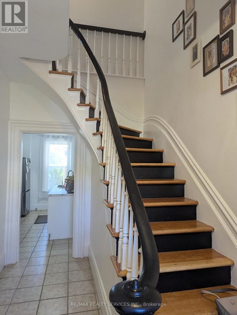 159 WELLINGTON STREET 3 Beds Apartment for Rent