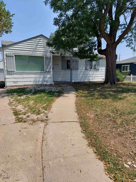 1280 S. Quieto Way 3 Beds Apartment for Rent