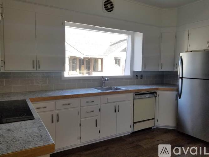 130 South Emerson Avenue 3 Beds Single Family Home for Rent - Photo gallery 5