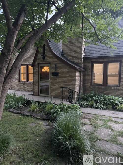 1532 S Evanston Ave 3 Beds Single Family Home for Rent - Photo gallery 1