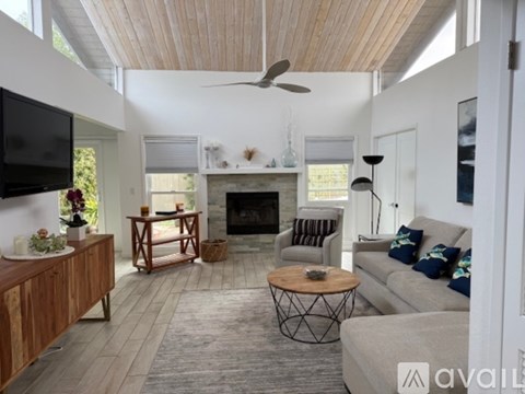 115 Via La Jolla 2 Beds Apartment for Rent