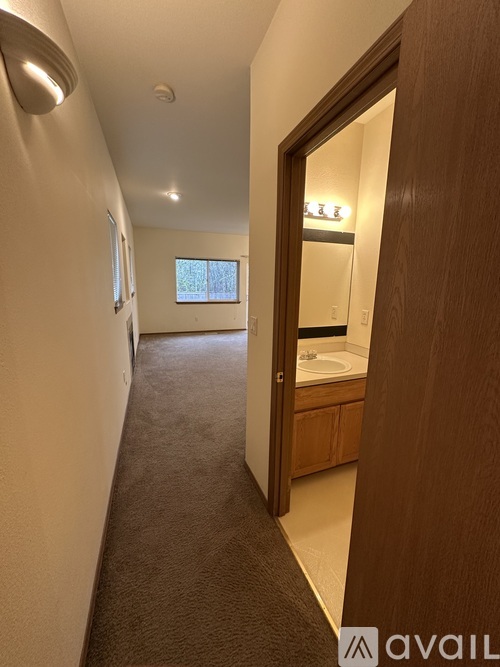 12505 63rd Avenue East 2 Beds Single Family Home for Rent - Photo gallery 2