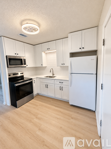 210 Fourth Street Southeast 2 Beds Apartment for Rent - Photo gallery 1