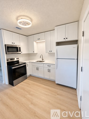 210 Fourth Street Southeast 2 Beds Apartment for Rent